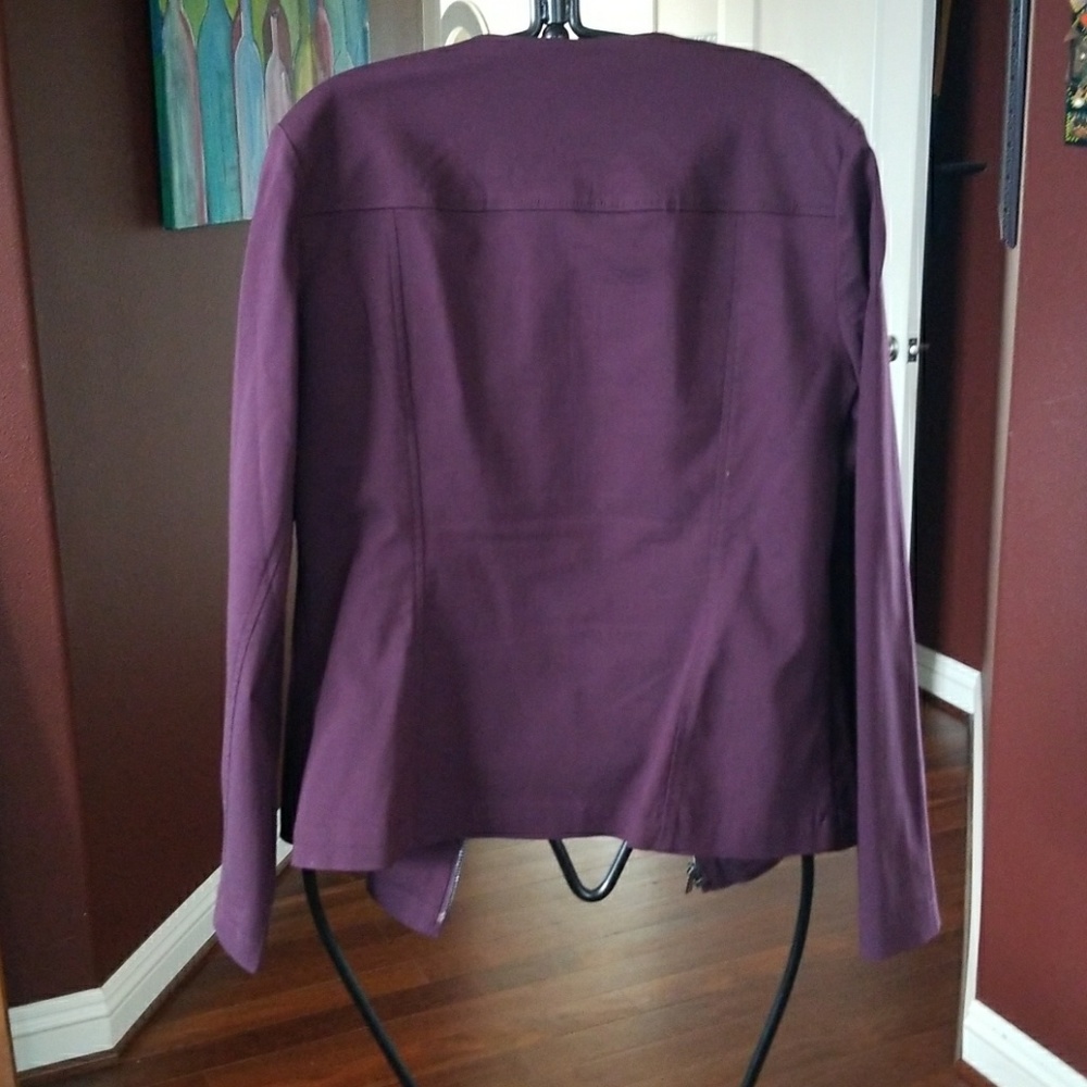 Jacket - Picture 3 of 4